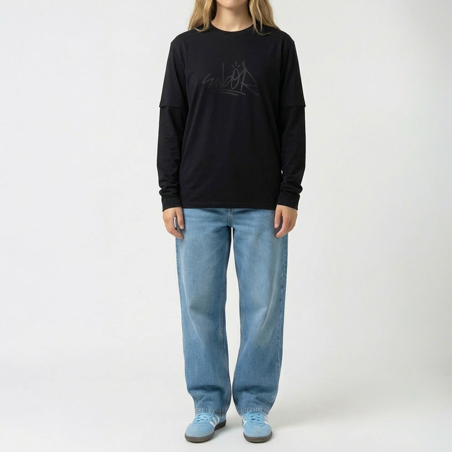 REMERA MANGA LARGA TAG -  NEGRA