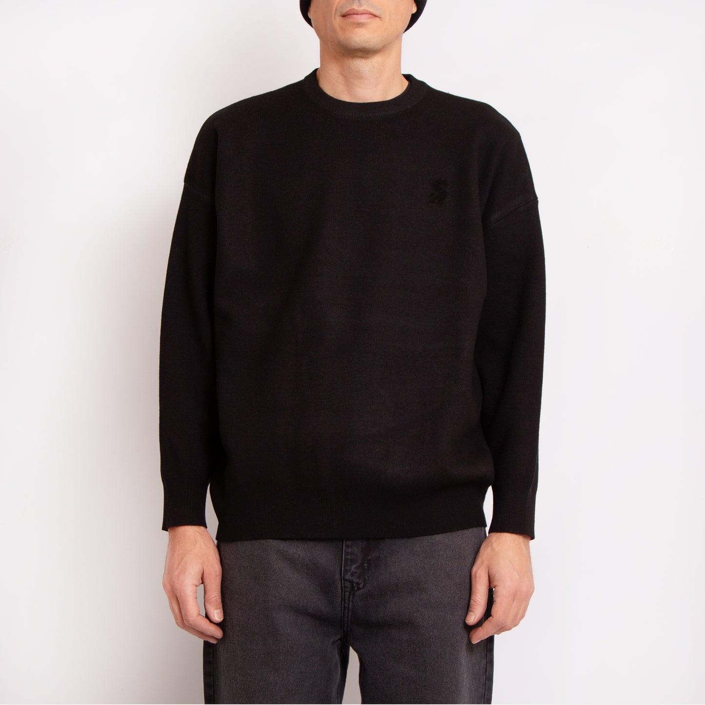 SWEATER BOXY MINI LOGO NEGRO