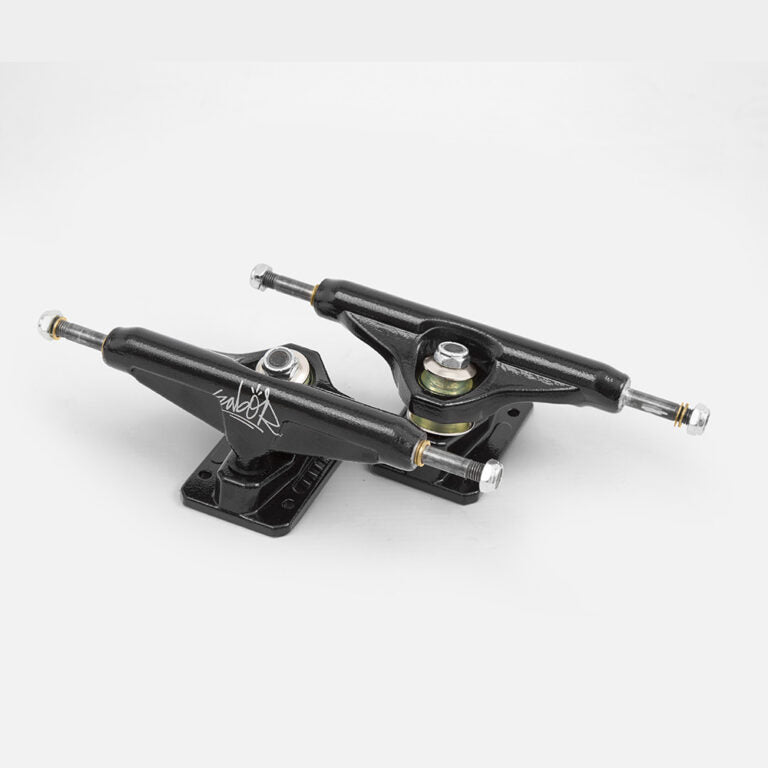 TRUCKS SABOR X DATER BLACK - TAG